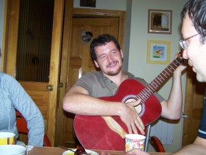 An der Luftgitarre: Icke.